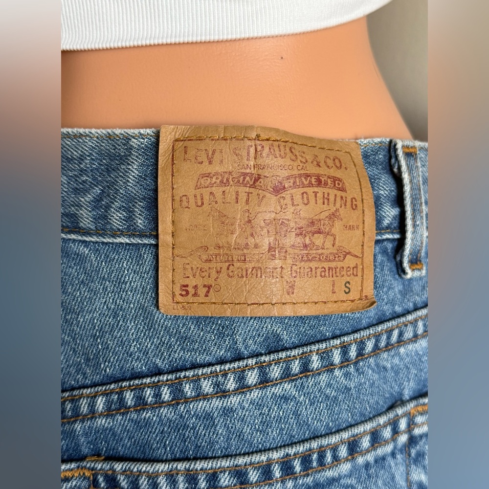 Vintage Levi’s Denim Shorts - Picture 5 of 12